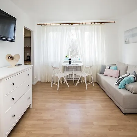 Rentapartments - Studio Apartment